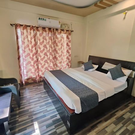 Anant Villa & Resorts Нагаон Екстериор снимка