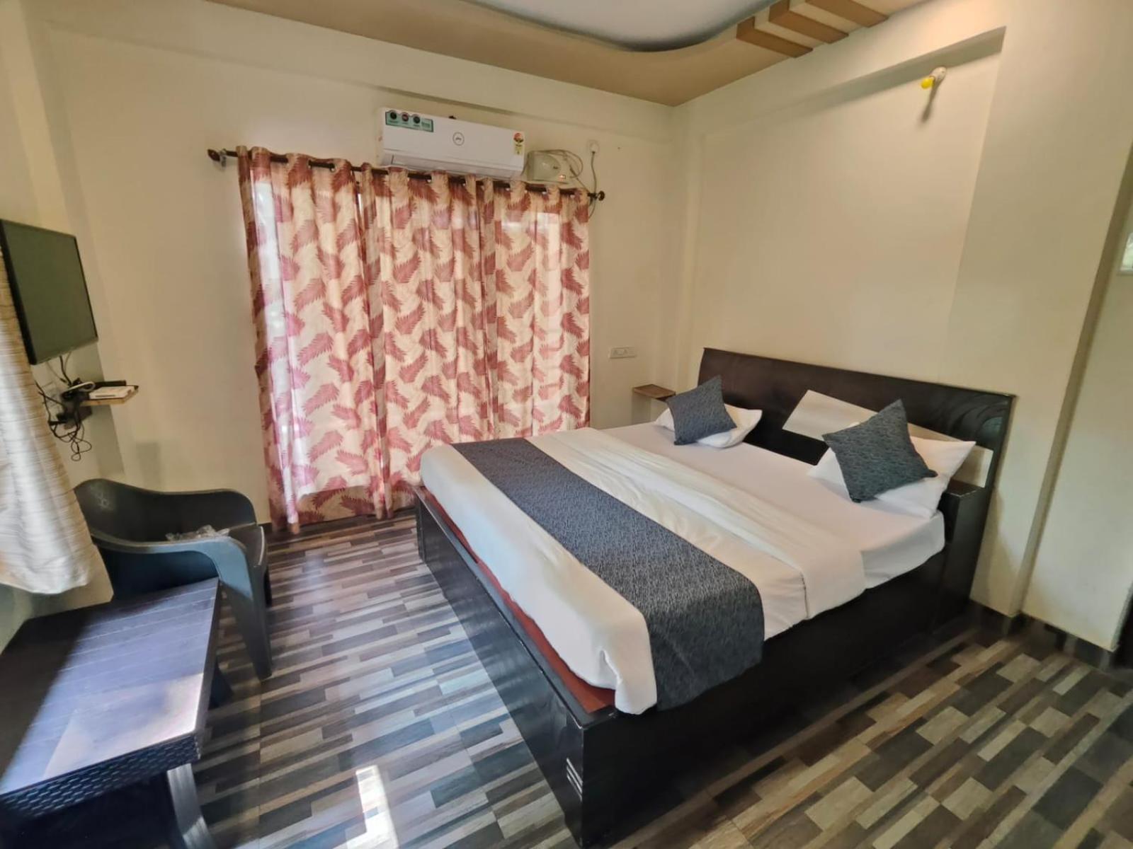 Anant Villa & Resorts Нагаон Екстериор снимка