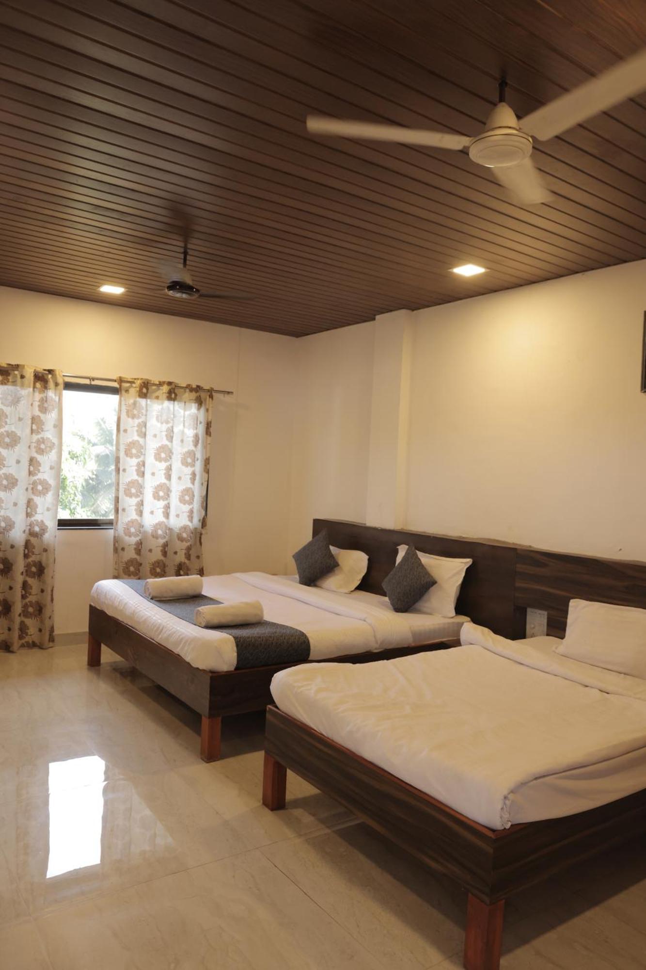 Anant Villa & Resorts Нагаон Екстериор снимка